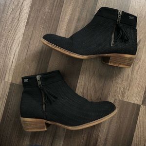 Roxy ankle boots